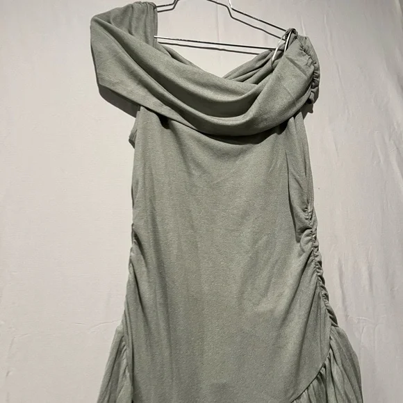 NWT Lioness Sage Mint Green Maxi Ruched Sides Drop Shoulder Sleeves Dress - Picture 12 of 12
